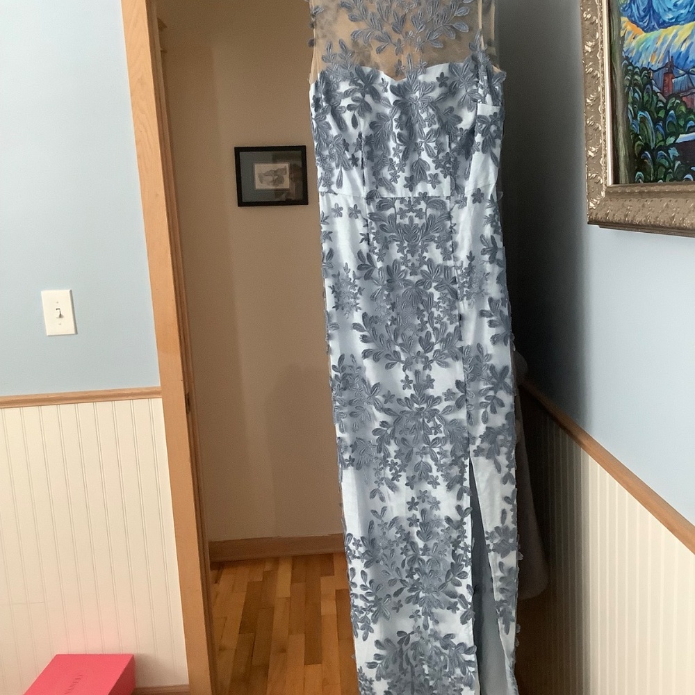 Dress - Picture 2 of 5